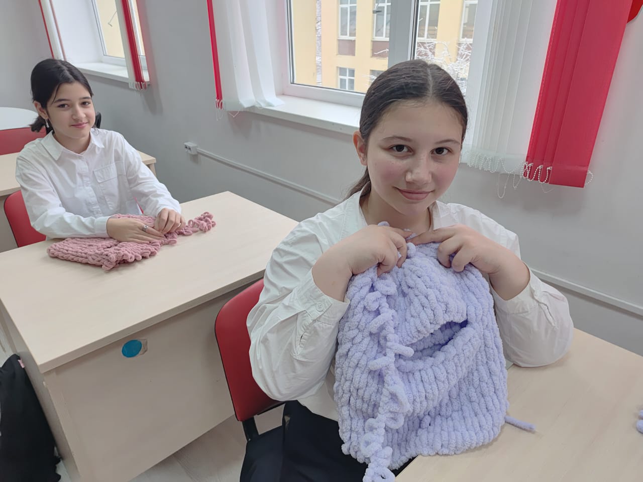12.12.2025г. Продолжает свою работу кружок центра «Точки Роста» «Умелые ручки»
