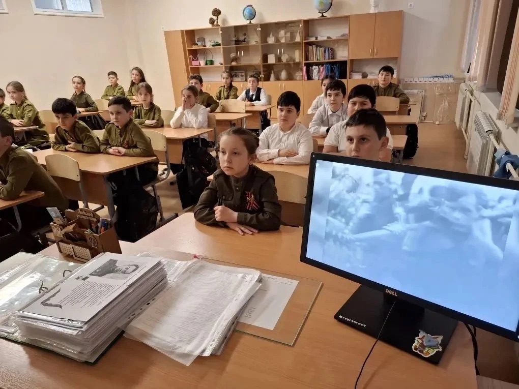 В рамках второй декады &amp;quot;Величие и слава России&amp;quot; месячника патриотической,  спортивной и оборонно-массовой работы.